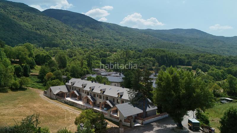 Foto f894516c-4932-4cf8-852d-3ab4faae01c9. Casa adossada a calle general ferraz 18 a Benasque