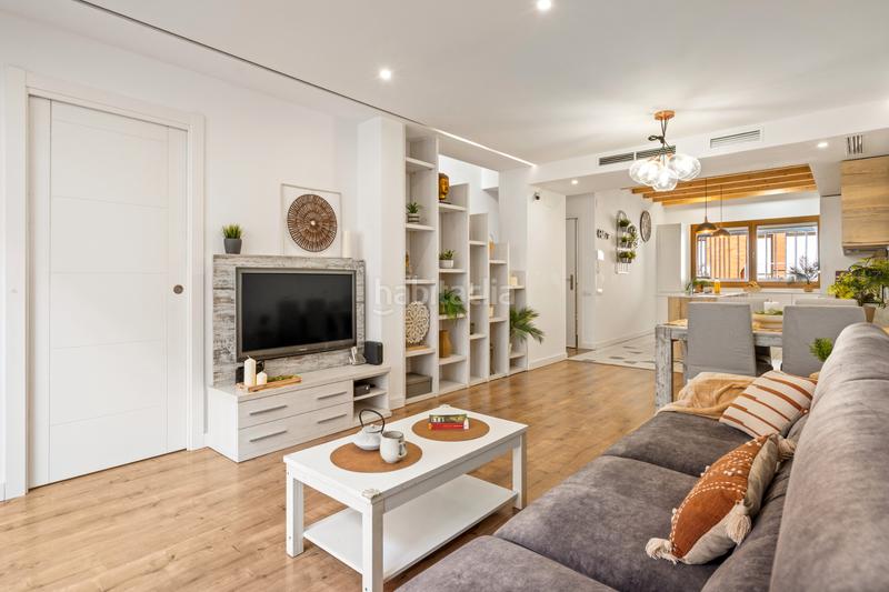 Foto 0b3a85cd-3d8b-4f55-b503-77c988d437bf. Casa adossada amb calefacció aparcament a Progrés - Pep Ventura Badalona