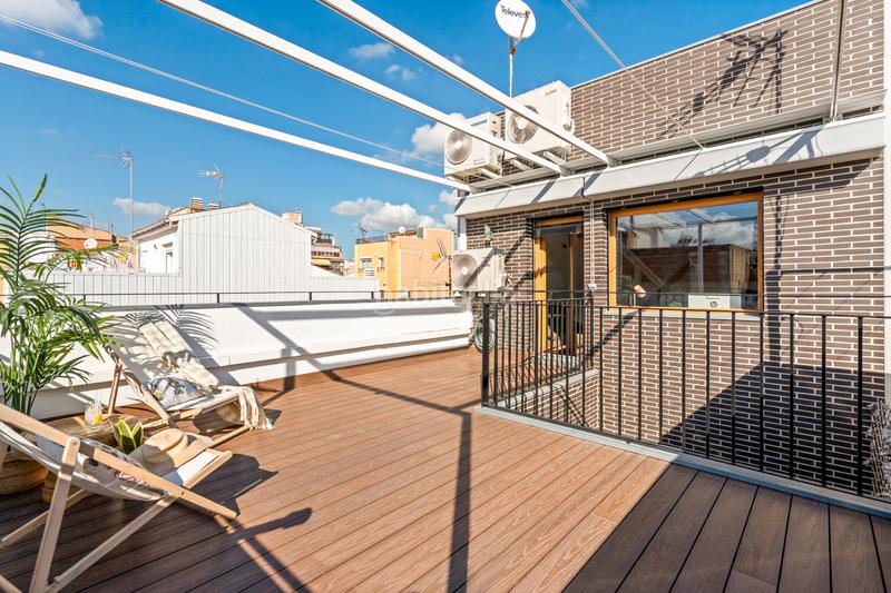 Foto 0e31d168-176c-4fcc-b6ca-293e53e81ae3. Casa adossada amb calefacció aparcament a Progrés - Pep Ventura Badalona