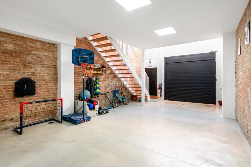 Foto 31a36599-184a-4f9b-81e1-78f2d71db5d0. Casa adossada amb calefacció aparcament a Progrés - Pep Ventura Badalona