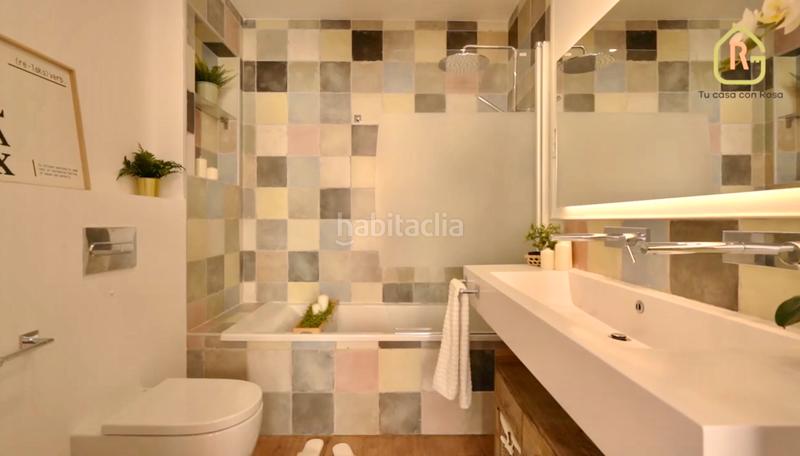 Foto 3feb1f3b-a348-4d2e-8f66-ec2607781fda. Casa adossada amb calefacció aparcament a Progrés - Pep Ventura Badalona