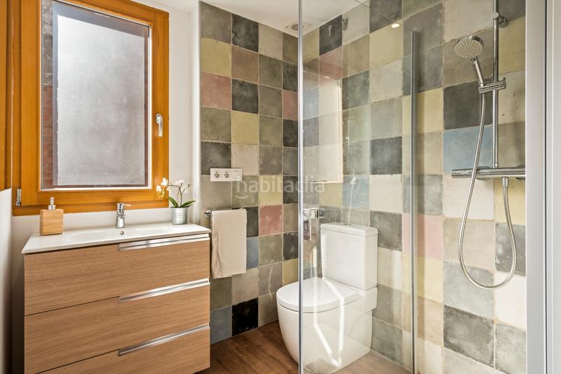 Foto 42c47408-b9e7-40b4-8f9d-3692f0b50e65. Casa adossada amb calefacció aparcament a Progrés - Pep Ventura Badalona