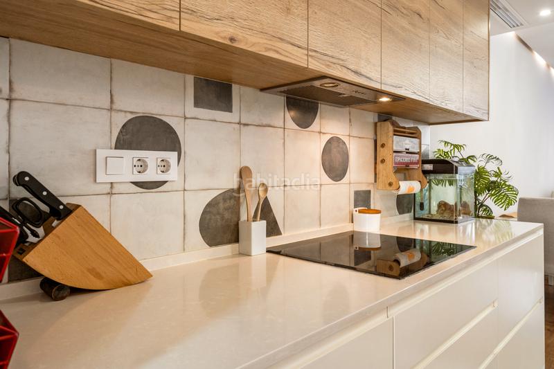 Foto 51f6fc4c-8ffe-40e5-952d-178e656dcb9e. Casa adossada amb calefacció aparcament a Progrés - Pep Ventura Badalona