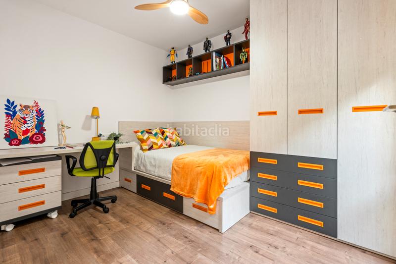 Foto 936f1087-692a-4bdc-a1a3-1193a504c719. Casa adossada amb calefacció aparcament a Progrés - Pep Ventura Badalona