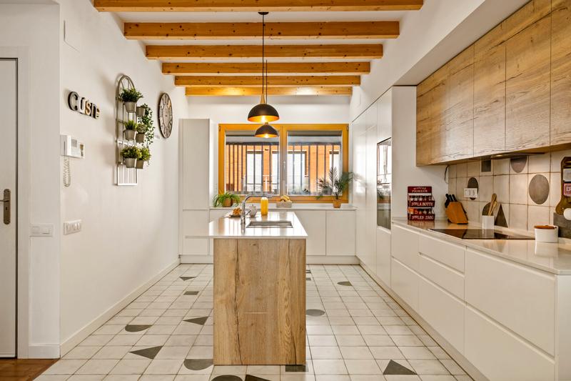 Foto b71c5e93-ed9f-45e4-b8a2-404f607868f6. Casa adossada amb calefacció aparcament a Progrés - Pep Ventura Badalona