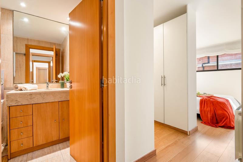 Foto 36b91c2a-fc5c-4882-97c0-37aa36fcda0b. Zweistöckige wohnung in carrer de joan abelló i bufí 4 in Terrassa