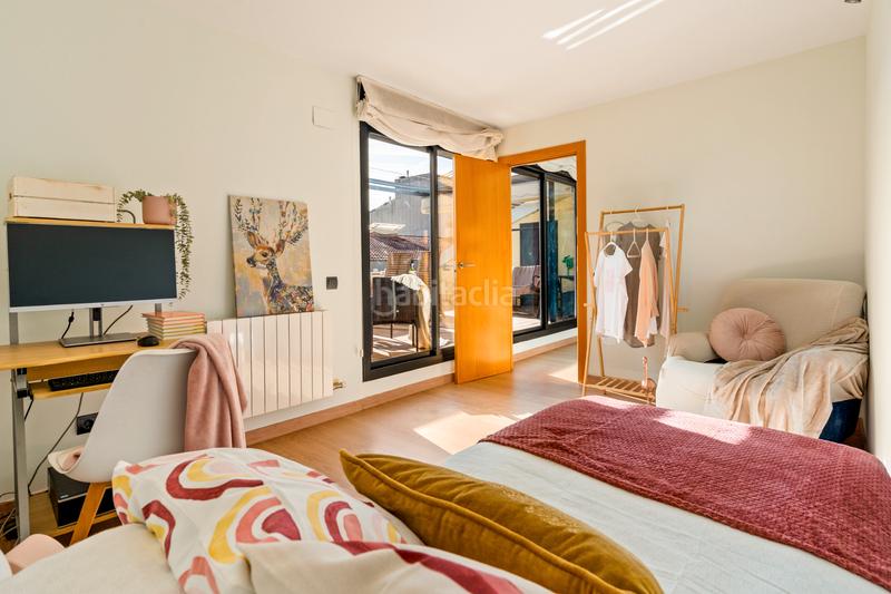 Foto 518d5aec-1771-4b36-8a70-3b768d352c86. Zweistöckige wohnung in carrer de joan abelló i bufí 4 in Terrassa