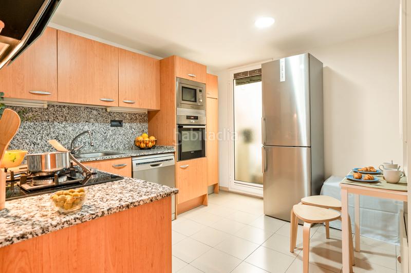 Foto c49a4ad4-2f9a-40eb-8351-1cea119d54c6. Zweistöckige wohnung in carrer de joan abelló i bufí 4 in Terrassa