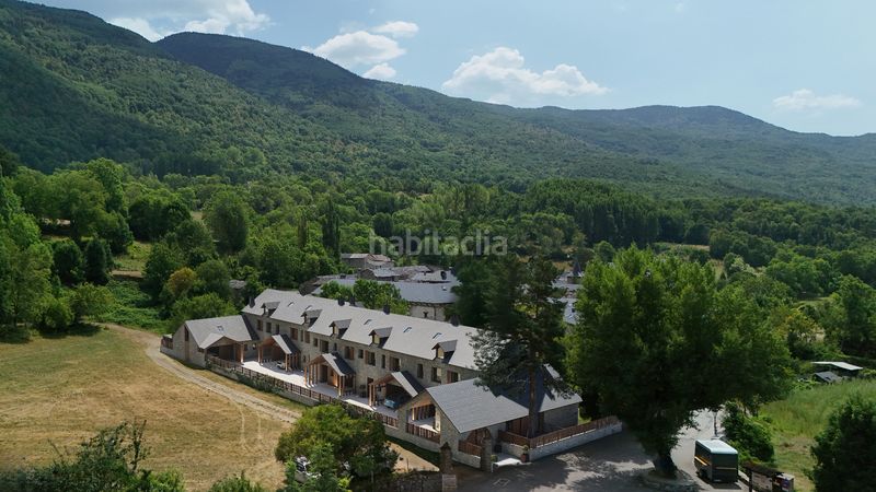 Foto 2a4fc27b-fd15-4770-a26f-a40a32fe24ce. Casa adossada a calle general ferraz 18 a Benasque