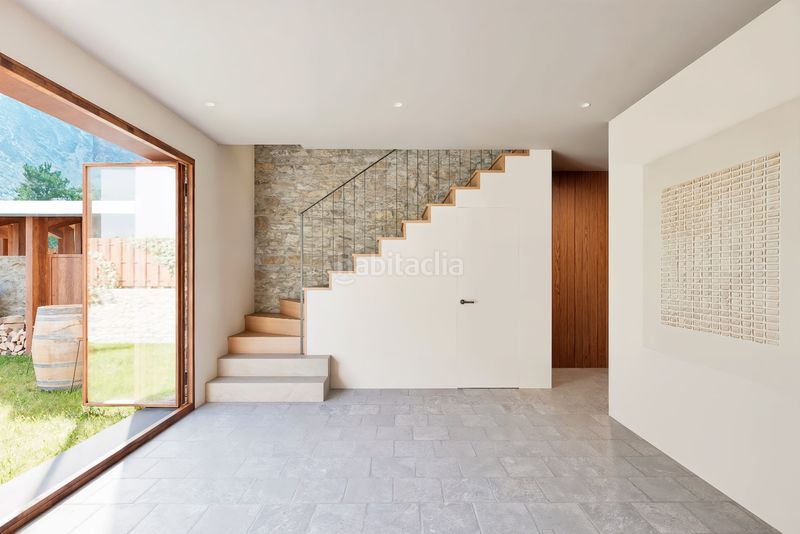 Foto c85631fd-4718-4df7-b759-76f06b6f0170. Casa adossada a calle general ferraz 18 a Benasque