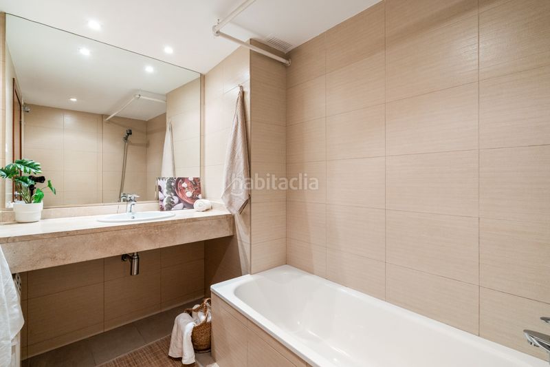 Foto 73ad7774-5bb8-4a1b-97fa-1a9ed47362f3. Pis amb calefacció piscina a Torre - Sana Terrassa