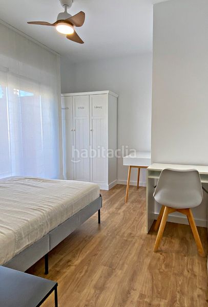 Foto 563c75b3-4433-4501-a359-933d9f03ead3. Dúplex amb calefacció aparcament a Centre Hospitalet de Llobregat (L´)