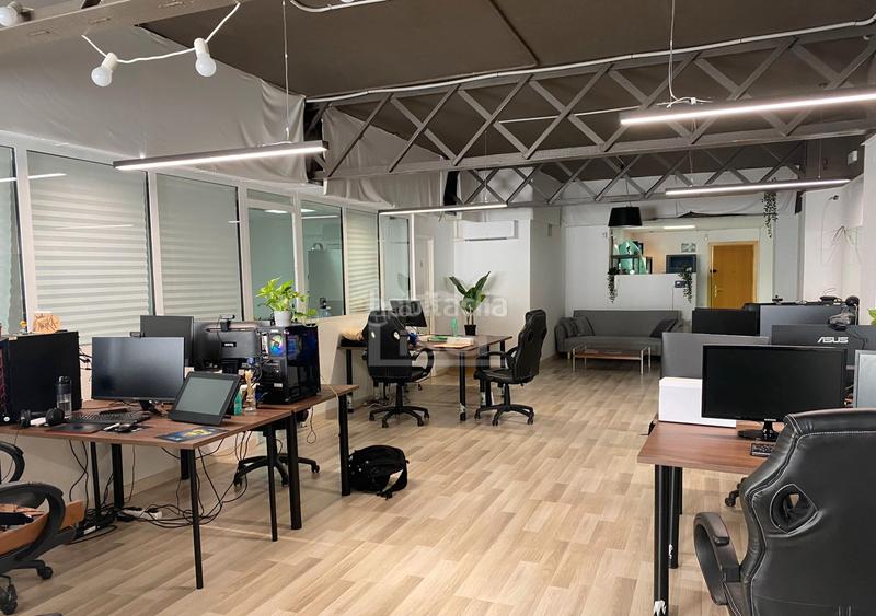 Foto 089f6601-14e8-4724-889a-cda3e07afd68. Oficina a Poblenou Barcelona