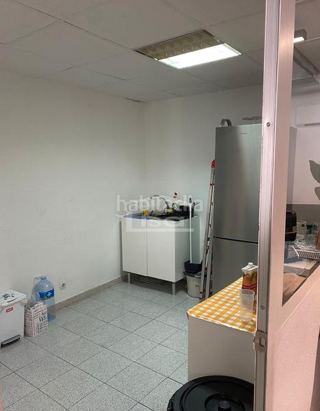 Foto 4fa5fd63-b950-41b1-ace0-832f7ff172ed. Oficina a Poblenou Barcelona