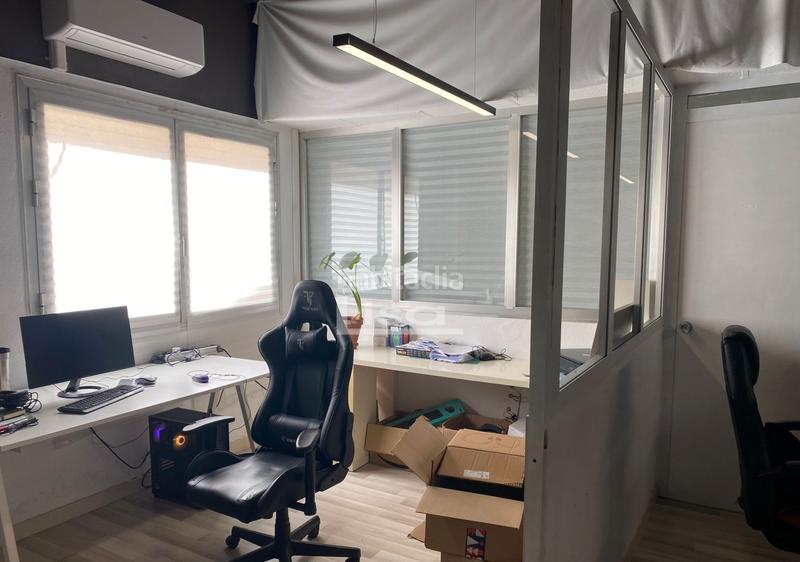 Foto b30ec659-1762-4e07-ab3c-78eebae038d1. Oficina a Poblenou Barcelona