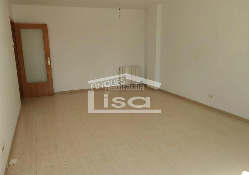 Foto 1eb8b604-7d31-45e0-af46-d249fb207b5a. Piso ¡¡espacio, confort y mar: todo !! en Gorg Badalona
