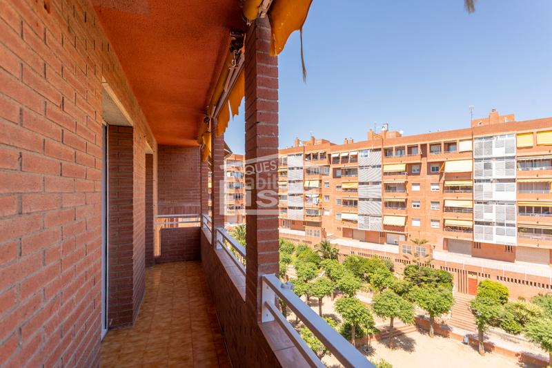 Foto 54bffe04-eeeb-4447-862d-718c4b7e0db7. Appartamento con riscaldamento parcheggio in Sant Joan-TV3 Sant Joan Despí