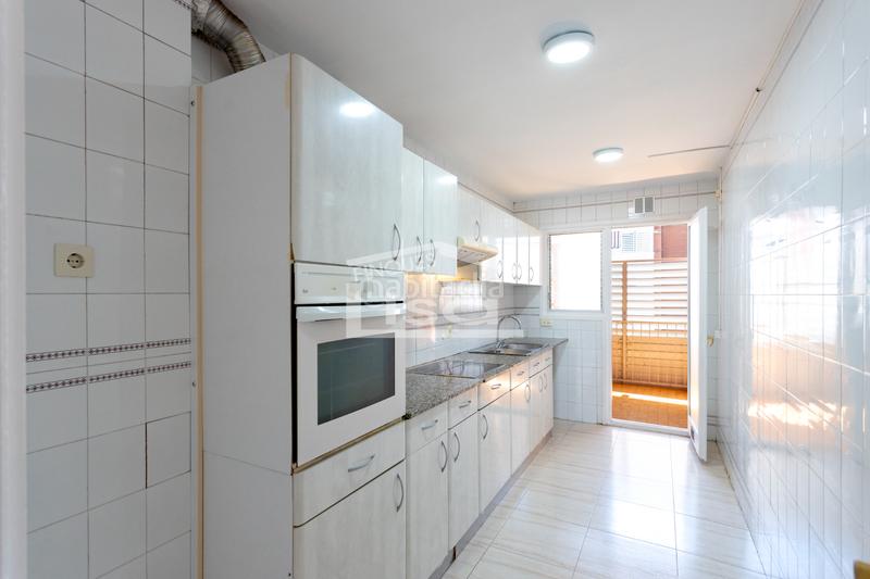 Foto b169115f-1ed1-4fff-8846-4960863e4390. Appartamento con riscaldamento parcheggio in Sant Joan-TV3 Sant Joan Despí