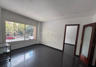 Location Local commercial  Carrer de sant antoni maria claret. Local en pleno sagrada familia