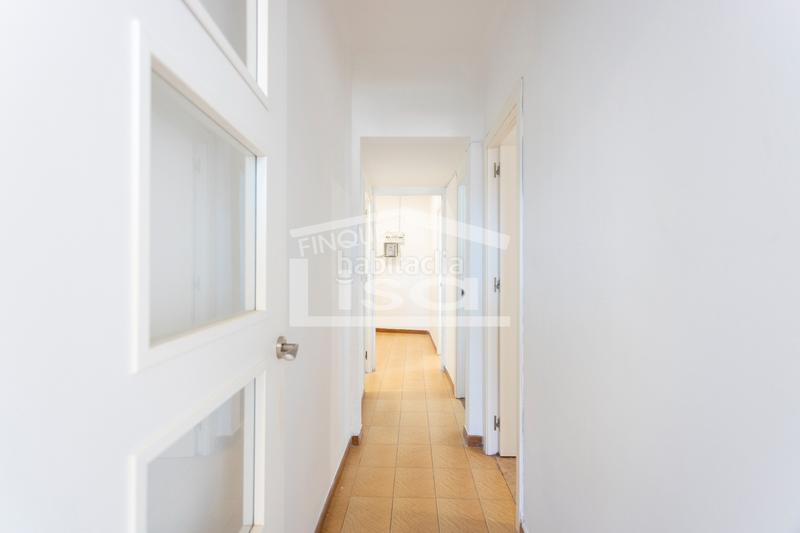 Foto 28fd286c-6207-44cb-b2f6-3d12c8645cb8. Appartamento in Sants Barcelona