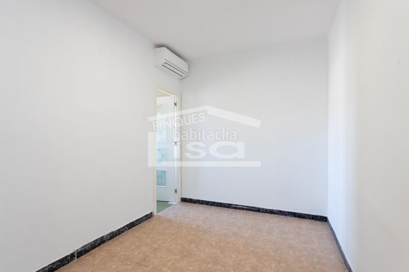 Foto 7747eeee-fae5-425d-a9a9-142d61861372. Appartamento in Sants Barcelona