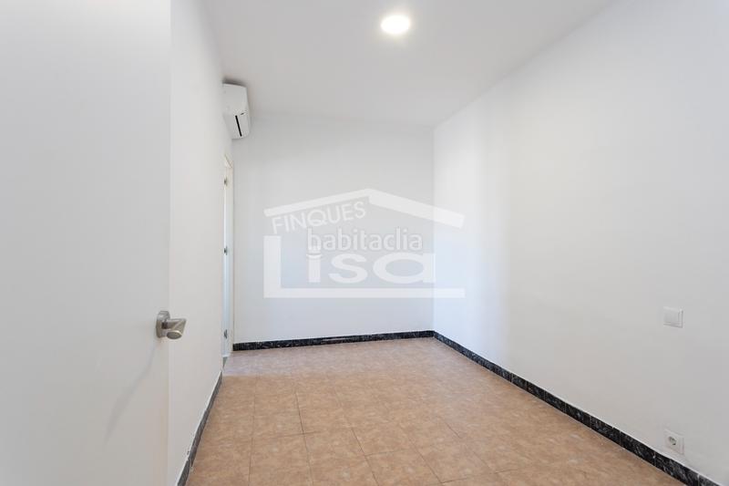 Foto e76b5fc4-aba0-44f2-856c-4e0f17690d48. Appartamento in Sants Barcelona