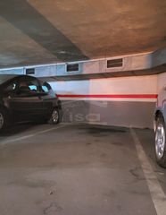 Aparcament cotxe  Carrer de llorens i barba. �buscas una plaza de parking c�moda y bien ubicada en el baix gu