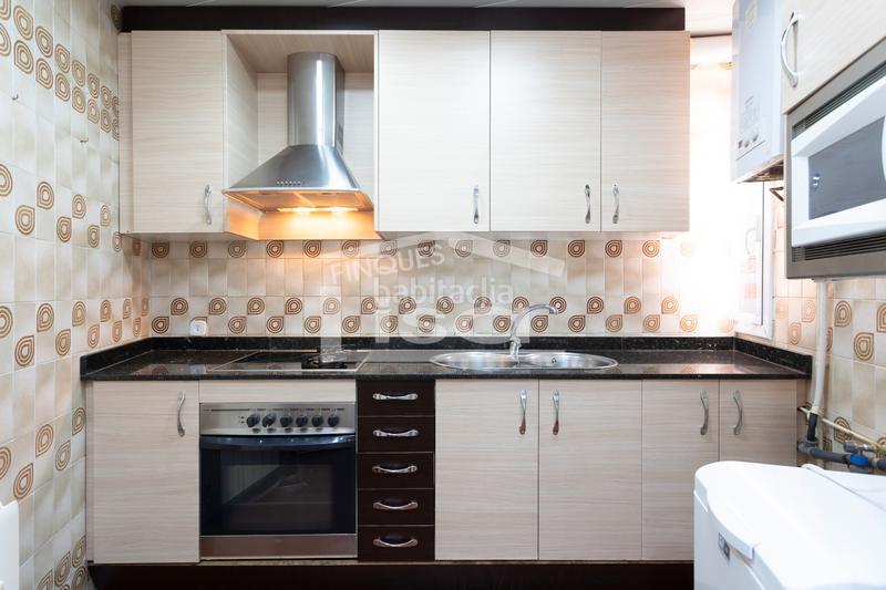 Foto 943d3416-03bf-49e5-be40-552ef802a4ab. Etagenwohnung mit heizung in Baix Guinardó Barcelona