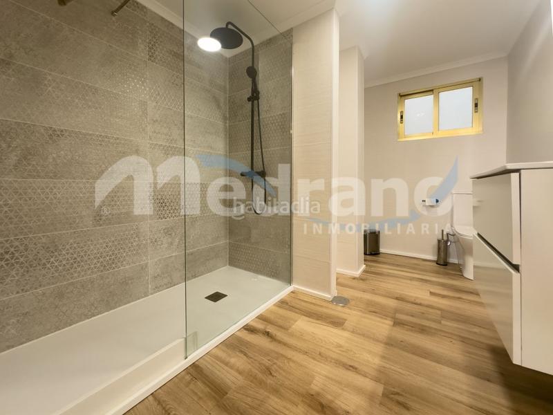 Foto fa727e08-1715-438b-90fa-f7a9214c7fd9. Piso  1 linea de playa de levante en Playa Levante Benidorm