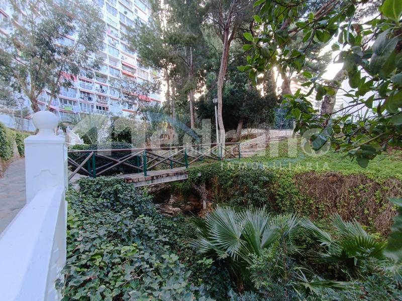 Foto 161dfc85-3a94-4480-aff9-e2b35b97a47d. Appartamento con riscaldamento parcheggio piscina in Benidorm