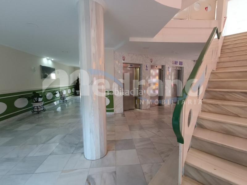 Foto 9bd46686-a6e7-4a59-a898-e2c510188af0. Appartamento con riscaldamento parcheggio piscina in Benidorm