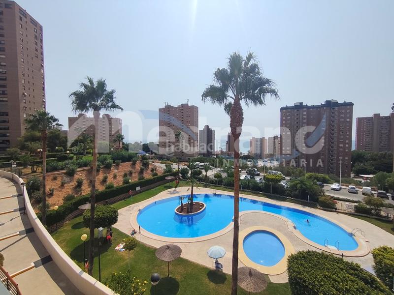 Foto 0ea29ed0-7ba5-4bc0-9a1e-a889c93f7047. Piso  de 2 dormitorios en playa de poniente, en Benidorm