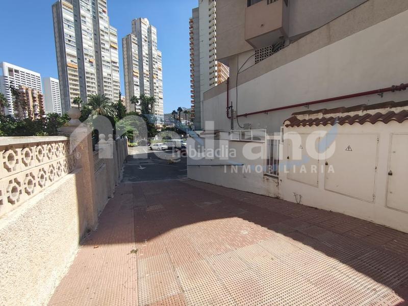 Foto d7273d10-1304-4132-96c7-4862f935d385. Autoparkplatz in Rincón Bajo Benidorm