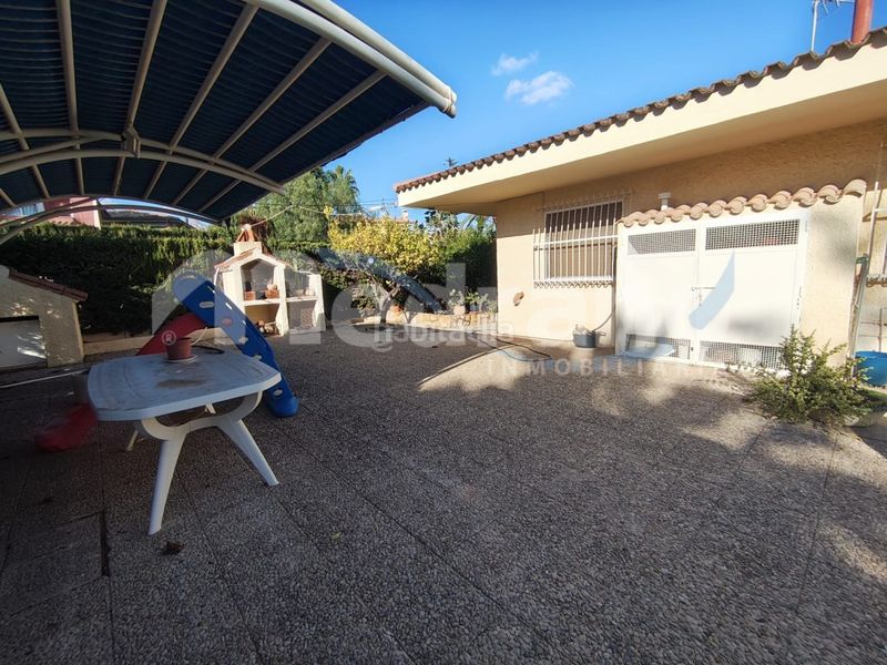 Foto 4dbe7a1f-2175-4f03-81a2-e9e0475b8752. Xalet amb aparcament piscina a Urbanizaciones Benidorm