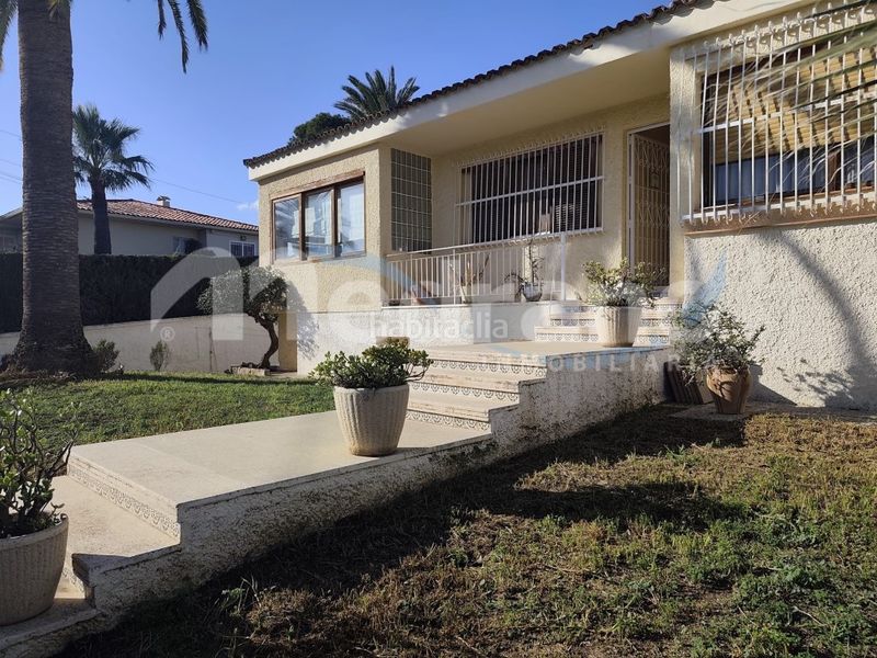 Foto 6129edfe-1134-460a-b660-bf11650f7e4e. Xalet amb aparcament piscina a Urbanizaciones Benidorm