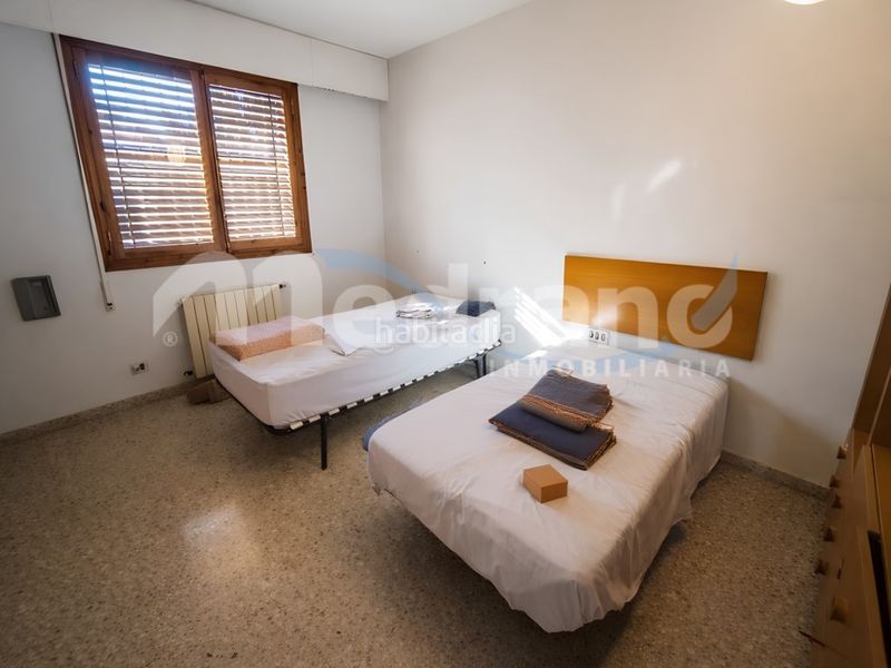 Foto c7fac0c4-2fb4-48f9-ad21-bc0181d721ea. Xalet amb aparcament piscina a Urbanizaciones Benidorm