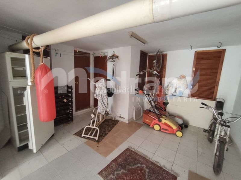 Foto e4d95ef3-05f6-4e33-b2a5-eeefb5a6afbc. Xalet amb aparcament piscina a Urbanizaciones Benidorm