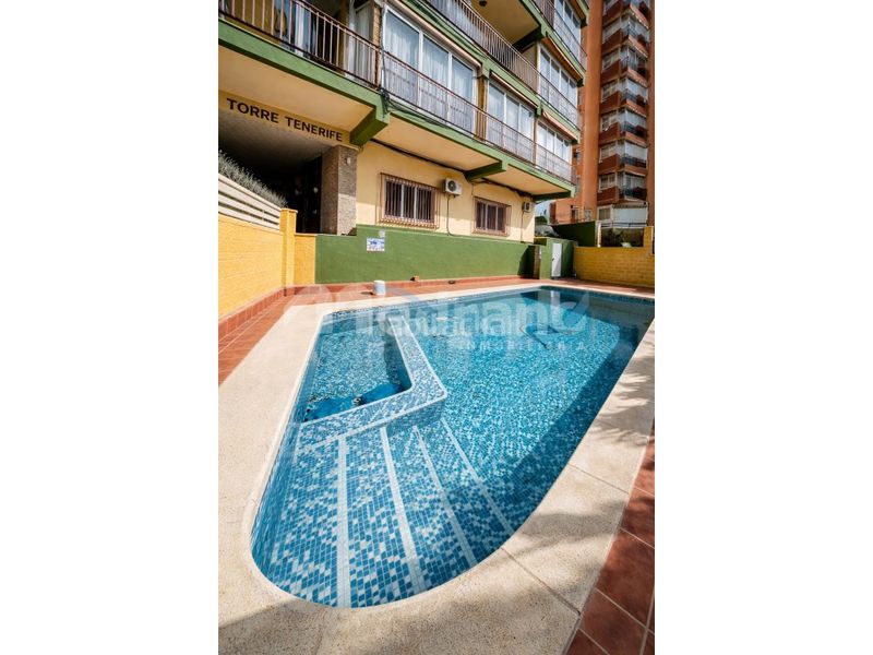 Foto 75d57257-f880-4346-9826-9e3418e4b70c. Pis amb aparcament piscina a Foietes Benidorm