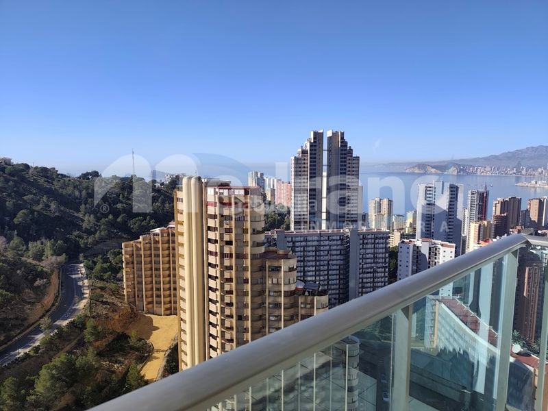 Foto e1a7a90e-e36f-43c0-9b01-381587c6edeb. Pis amb calefacció aparcament piscina a Rincón Alto Benidorm