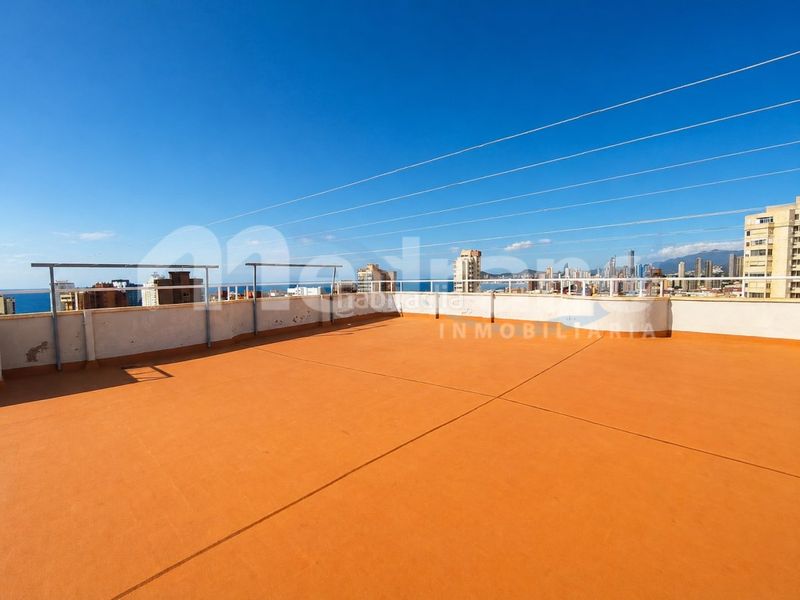 Foto 6c8c3dd0-7022-4a9c-a0e1-b6380eda95c3. Pis amb calefacció aparcament piscina a Juzgados - Plaza de Toros Benidorm