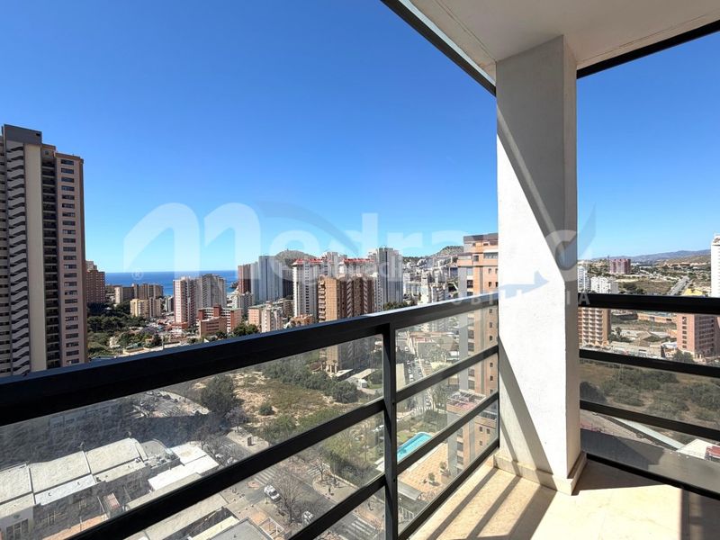 Foto 0b45b062-70fc-4028-8d4a-6f435b1c36a8. Pis amb aparcament piscina a Playa Poniente Benidorm