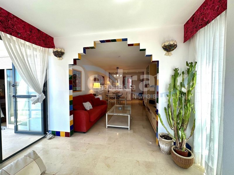 Foto 5cde360a-7be5-409a-96f4-bae2645a0bfb. Pis amb aparcament piscina a Playa Poniente Benidorm