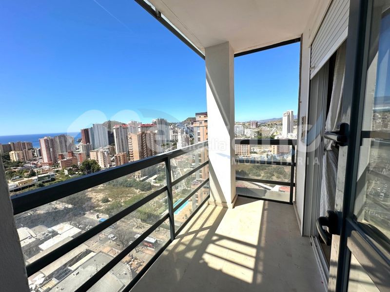 Foto 90c18ed7-4424-4d31-b2c3-0ea51a536043. Pis amb aparcament piscina a Playa Poniente Benidorm
