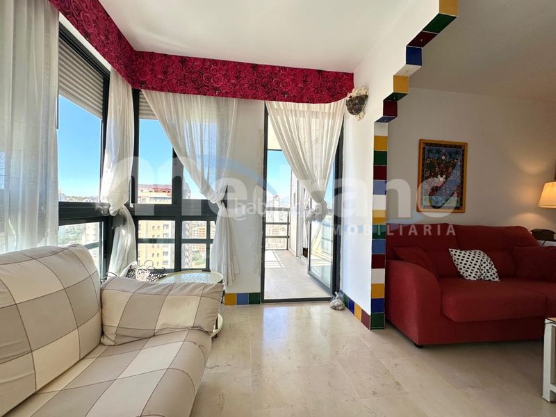 Foto d4a21060-4f91-479a-86ce-2339b4c0601e. Pis amb aparcament piscina a Playa Poniente Benidorm