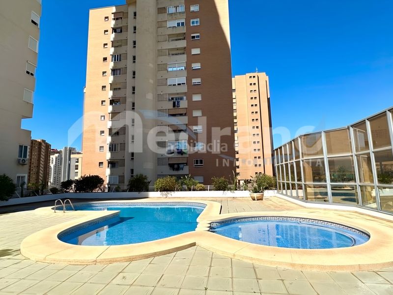 Foto dbcac5e1-9fdd-4305-9d79-1fe1f31809ba. Pis amb aparcament piscina a Playa Poniente Benidorm