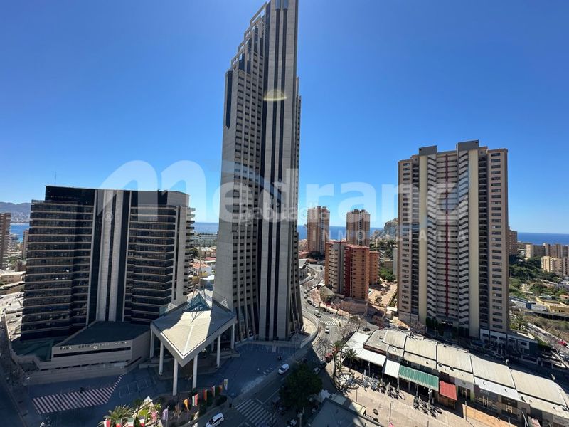 Foto f13dbb9b-d77a-4429-8495-a9d7628a3bc2. Pis amb aparcament piscina a Playa Poniente Benidorm