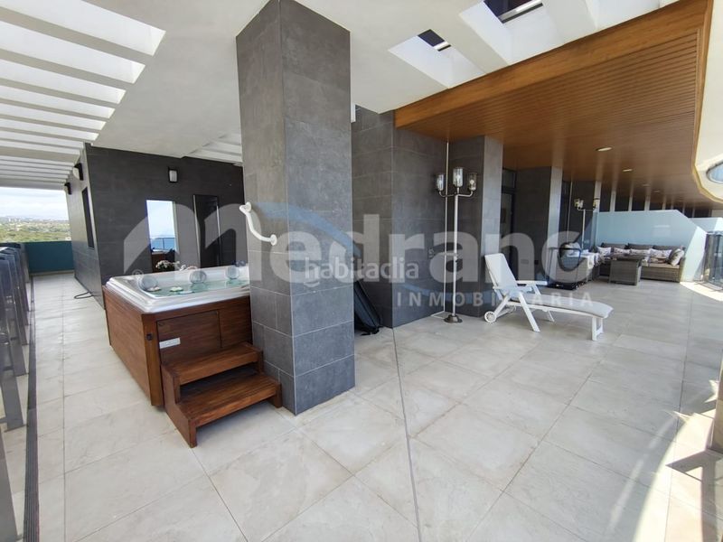 Foto d710fd02-1a26-4028-ad91-d74adf0a075f. Pis amb calefacció aparcament piscina a Playa Poniente Benidorm