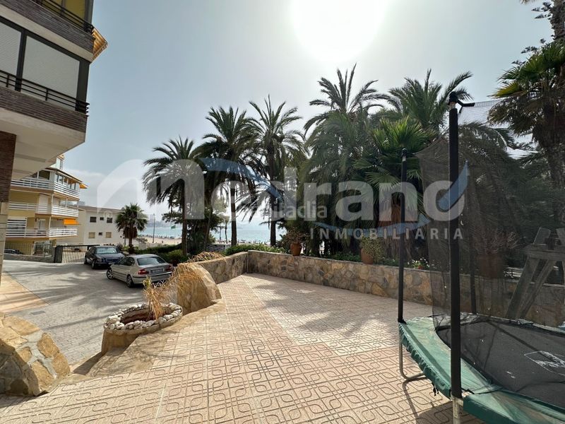 Foto 00543255-1892-4a16-a7c4-92aa194eea4f. Pis amb calefacció aparcament a Playa Poniente Benidorm