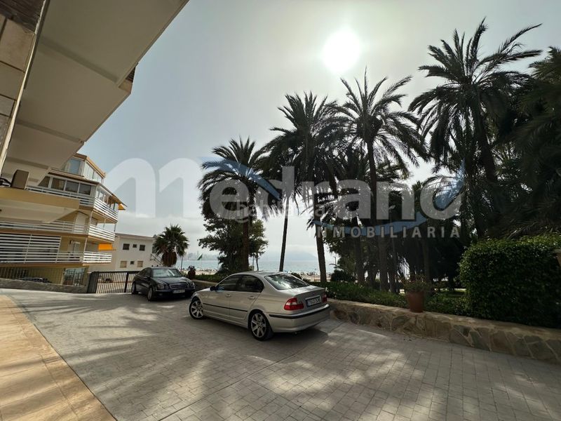 Foto 1282d4c6-c043-4443-a1fc-49fc5e3cf73b. Pis amb calefacció aparcament a Playa Poniente Benidorm
