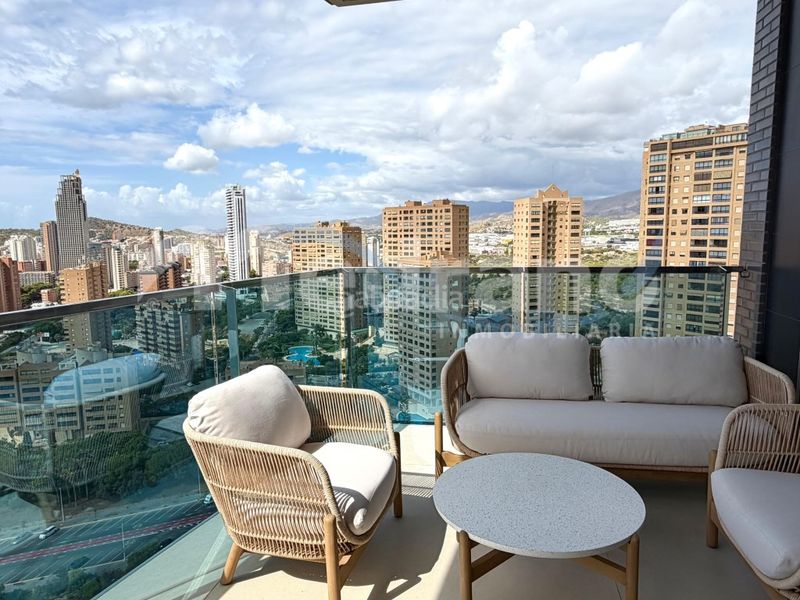 Foto a8524738-6444-45fe-a9db-8fccde7876e4. Pis amb aparcament piscina a Playa Poniente Benidorm